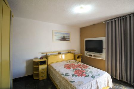 Casa à venda com 200m², 3 quartos e 2 vagasSuíte