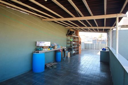 Casa à venda com 200m², 3 quartos e 2 vagasÁrea de Serviço