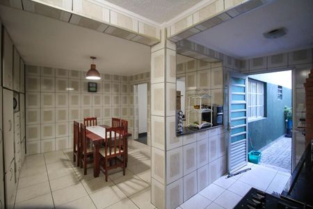 Casa à venda com 200m², 3 quartos e 2 vagasCozinha