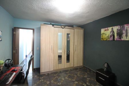 Casa à venda com 200m², 3 quartos e 2 vagasQuarto 2