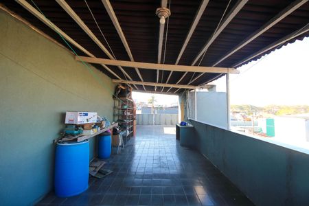 Casa à venda com 200m², 3 quartos e 2 vagasÁrea de Serviço