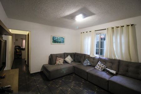 Casa à venda com 200m², 3 quartos e 2 vagasSala 2