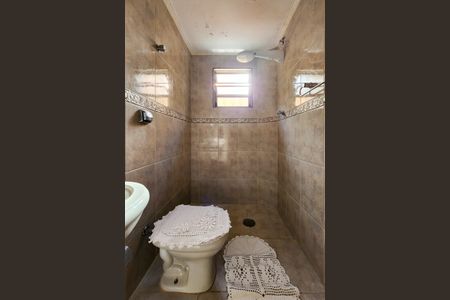 Casa à venda com 270m², 3 quartos e 2 vagas Casa à venda com 270m², 3 quartos e 2 vagasBanheiro 2