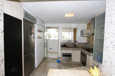 Apartamento à venda com 110m², 3 quartos e 2 vagasCozinha