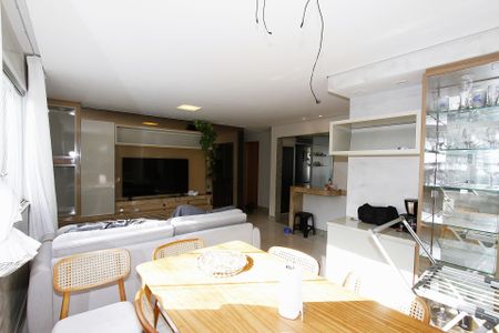 Apartamento à venda com 110m², 3 quartos e 2 vagasSala