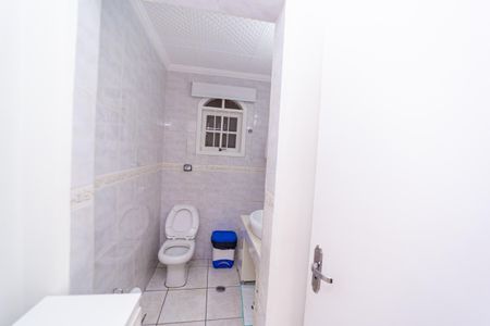 Casa à venda com 300m², 3 quartos e 2 vagas Casa à venda com 300m², 3 quartos e 2 vagasLavabo