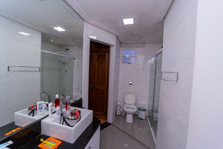 Casa à venda com 300m², 3 quartos e 2 vagas Casa à venda com 300m², 3 quartos e 2 vagasBanheiro Social
