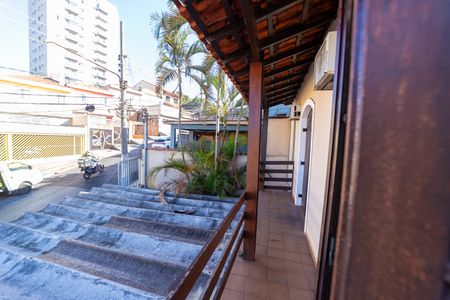 Casa à venda com 300m², 3 quartos e 2 vagas Casa à venda com 300m², 3 quartos e 2 vagasVaranda