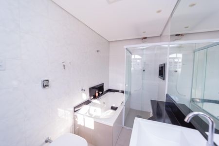 Casa à venda com 300m², 3 quartos e 2 vagas Casa à venda com 300m², 3 quartos e 2 vagasBanheiro do Quarto 1