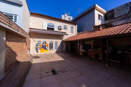 Casa à venda com 300m², 3 quartos e 2 vagas Casa à venda com 300m², 3 quartos e 2 vagasQuintal