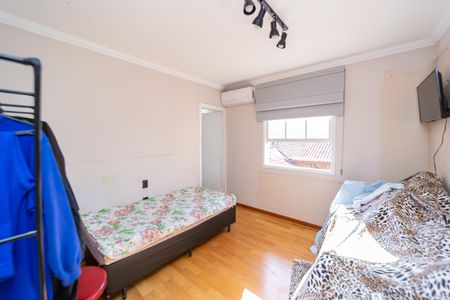 Casa à venda com 300m², 3 quartos e 2 vagas Casa à venda com 300m², 3 quartos e 2 vagasQuarto 1