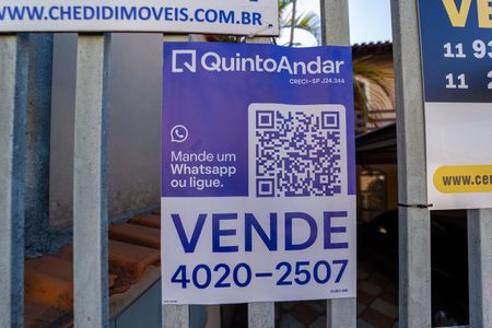 Casa à venda com 300m², 3 quartos e 2 vagas Casa à venda com 300m², 3 quartos e 2 vagasPlaca : EUBO-268