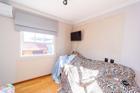 Casa à venda com 300m², 3 quartos e 2 vagas Casa à venda com 300m², 3 quartos e 2 vagasQuarto 1