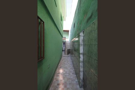 Casa à venda com 140m², 2 quartos e 2 vagas Casa à venda com 140m², 2 quartos e 2 vagasCorredor Lateral