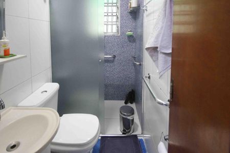 Casa à venda com 140m², 2 quartos e 2 vagas Casa à venda com 140m², 2 quartos e 2 vagasBanheiro Social