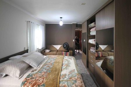 Casa à venda com 140m², 2 quartos e 2 vagas Casa à venda com 140m², 2 quartos e 2 vagasSuite