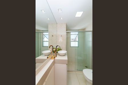 Apartamento à venda com 86m², 3 quartos e 2 vagas Apartamento à venda com 86m², 3 quartos e 2 vagasBanheiro Social