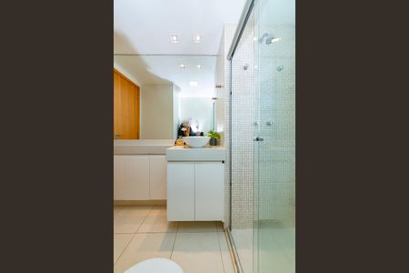 Apartamento à venda com 86m², 3 quartos e 2 vagas Apartamento à venda com 86m², 3 quartos e 2 vagasBanheiro Social