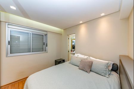 Apartamento à venda com 86m², 3 quartos e 2 vagas Apartamento à venda com 86m², 3 quartos e 2 vagasSuíte