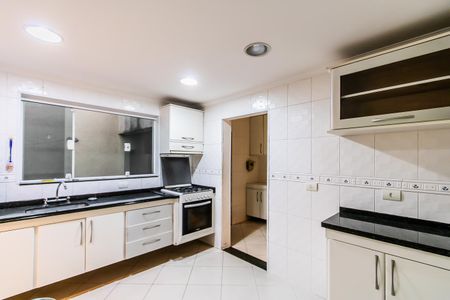 Casa à venda com 330m², 3 quartos e 4 vagas Casa à venda com 330m², 3 quartos e 4 vagasCozinha