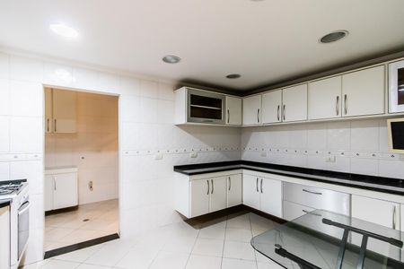 Casa à venda com 330m², 3 quartos e 4 vagas Casa à venda com 330m², 3 quartos e 4 vagasCozinha