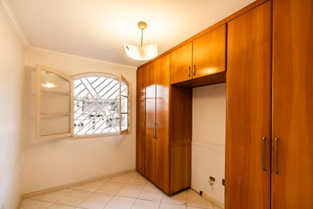 Casa à venda com 330m², 3 quartos e 4 vagas Casa à venda com 330m², 3 quartos e 4 vagasQuarto 3