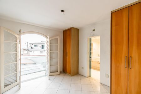 Casa à venda com 330m², 3 quartos e 4 vagas Casa à venda com 330m², 3 quartos e 4 vagasSuíte