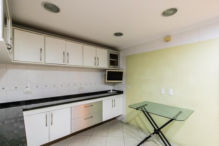 Casa à venda com 330m², 3 quartos e 4 vagas Casa à venda com 330m², 3 quartos e 4 vagasCozinha