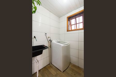 Casa à venda com 130m², 4 quartos e 2 vagas Casa à venda com 130m², 4 quartos e 2 vagasÁrea de Serviço