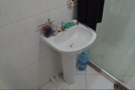 Casa de condomínio à venda com 121m², 2 quartos e 1 vagaBanheiro da Suíte 2