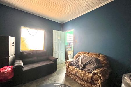 Casa à venda com 280m², 2 quartos e 6 vagasSala