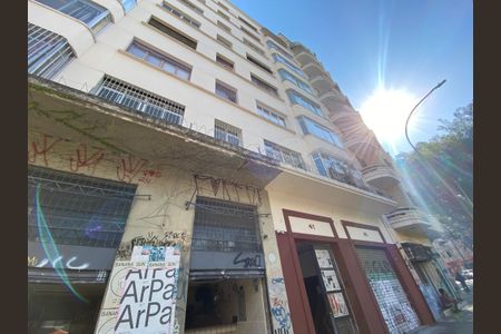 Apartamento à venda com 100m², 2 quartos e sem vaga Apartamento à venda com 100m², 2 quartos e sem vagaFachada