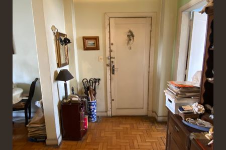 Apartamento à venda com 100m², 2 quartos e sem vaga Apartamento à venda com 100m², 2 quartos e sem vagaHall de entrada