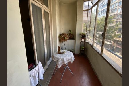 Apartamento à venda com 100m², 2 quartos e sem vaga Apartamento à venda com 100m², 2 quartos e sem vagaVaranda