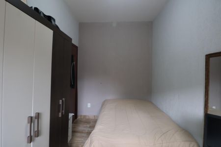 Casa à venda com 73m², 3 quartos e 2 vagasQuarto 2