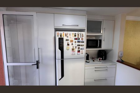 Casa de condomínio à venda com 132m², 3 quartos e 2 vagasCozinha