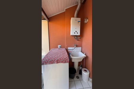 Casa de condomínio à venda com 132m², 3 quartos e 2 vagasÁrea de Serviço