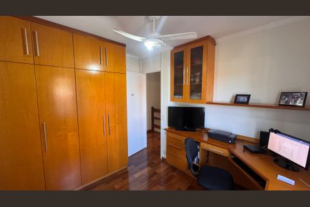 Casa de condomínio à venda com 132m², 3 quartos e 2 vagasQuarto 3