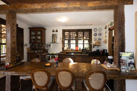 Casa de condomínio para alugar com 559m², 5 quartos e 4 vagasCozinha