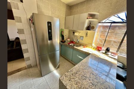 Casa à venda com 180m², 6 quartos e 4 vagasCozinha 1
