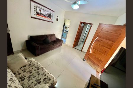 Casa à venda com 180m², 6 quartos e 4 vagasSala