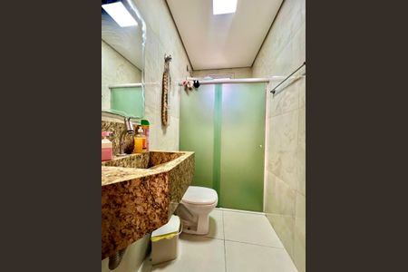 Casa à venda com 180m², 6 quartos e 4 vagasBanheiro Social 2