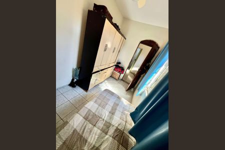 Casa à venda com 180m², 6 quartos e 4 vagasQuarto 2