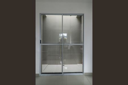 Casa à venda com 40m², 1 quarto e 2 vagasBanheiro Social