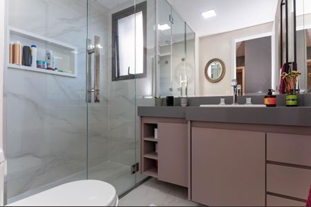 Apartamento para alugar com 130m², 3 quartos e 2 vagas Apartamento para alugar com 130m², 3 quartos e 2 vagasBanheiro Suíte