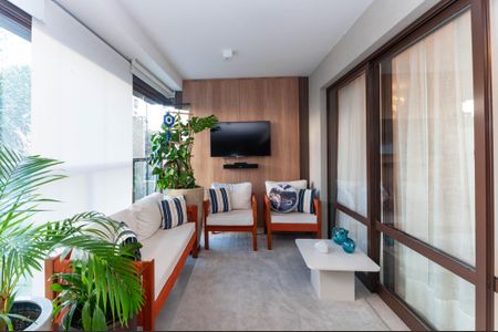 Apartamento para alugar com 130m², 3 quartos e 2 vagas Apartamento para alugar com 130m², 3 quartos e 2 vagasVaranda