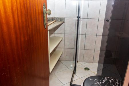 Casa à venda com 105m², 3 quartos e 2 vagasBanheiro