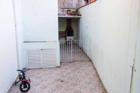 Casa à venda com 105m², 3 quartos e 2 vagasQuintal