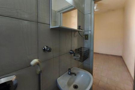 Casa à venda com 110m², 2 quartos e 3 vagas Casa à venda com 110m², 2 quartos e 3 vagasBanheiro Suíte