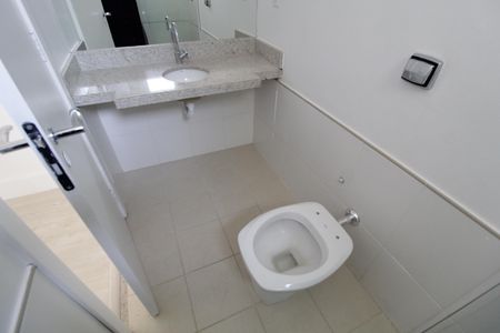 Apartamento para alugar com 180m², 3 quartos e 3 vagasBanheiro do Quarto 1